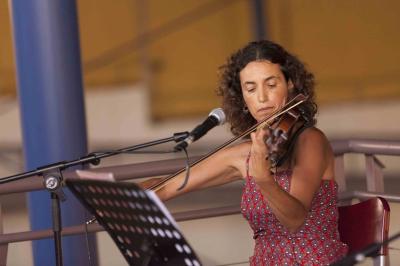 Caravansar Trío protagoniza el concierto 'Música en femenino' en la Cueva Pintada